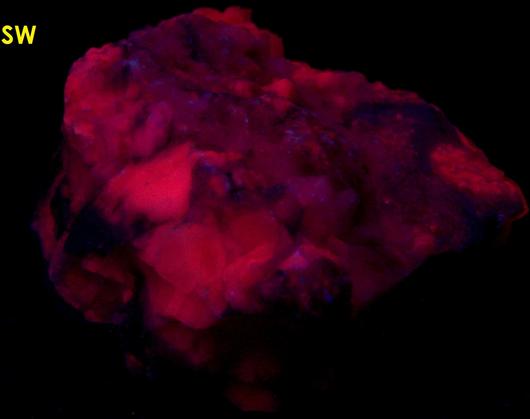 fluorescing Calcite, Chalcopyrite, Leadhills, South Lanarkshire, Strathclyde (Lanarkshire), Scotland, United Kingdom, ex R.Eisenman "Highland Rock"