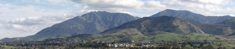 Picture Mount Diablo https://upload.wikimedia.org/wikipedia/commons/5/5e/Mount_Diablo_Panoramic_From_Newhall.jpg