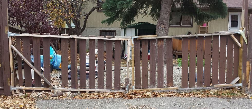 Wood Fence and Gate Repair | FT Property Services Inc. | Calgary, Alberta