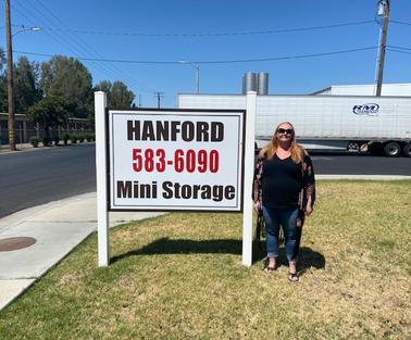 Self Storage Units Hanford Ca 93230 Manager