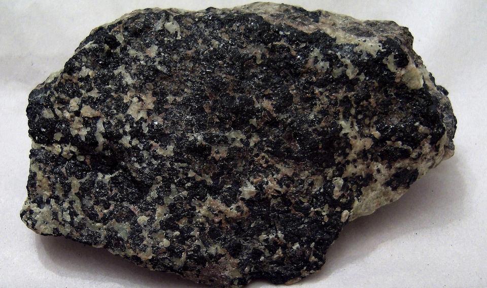 FRANKLINITE and fluorescent green WILLEMITE - Franklin Mine, Franklin, Franklin Mining District, Sussex County, New Jersey, USA – Franklinite type locality - ex Mineral Showcase