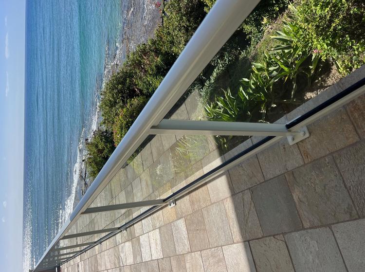 glass railing Honolulu, glass railing for deck Hawaii, Stainless steel Glass Railing, Glass Rail System, glass railing for stair Hawaii