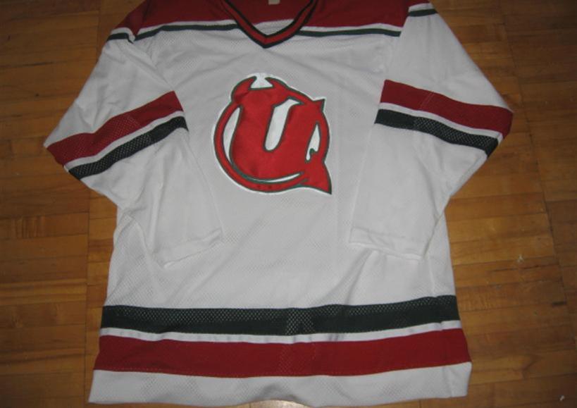 original circa mid 1960's JERSEY DEVILS EHL HOCKEY TEAM FULL SIZE PENNANT -  Body Logic