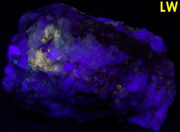 fluorescent FLUORITE, Weldon Hill, Ellsworth District, Harquahala Mts, Maricopa County, Arizona, USA, ex "Butterfly" George Belzner