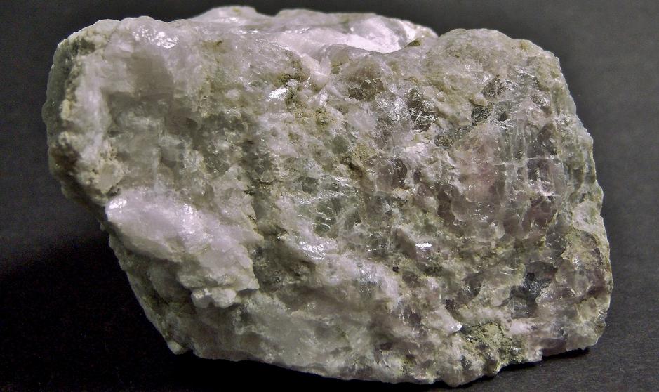 SW LW fluorescent FLUORITE and CALCITE – Nuevo Leon, Mexico