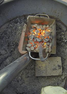 How to make a knife from a car leaf spring. www.DIYeasycrafts.com