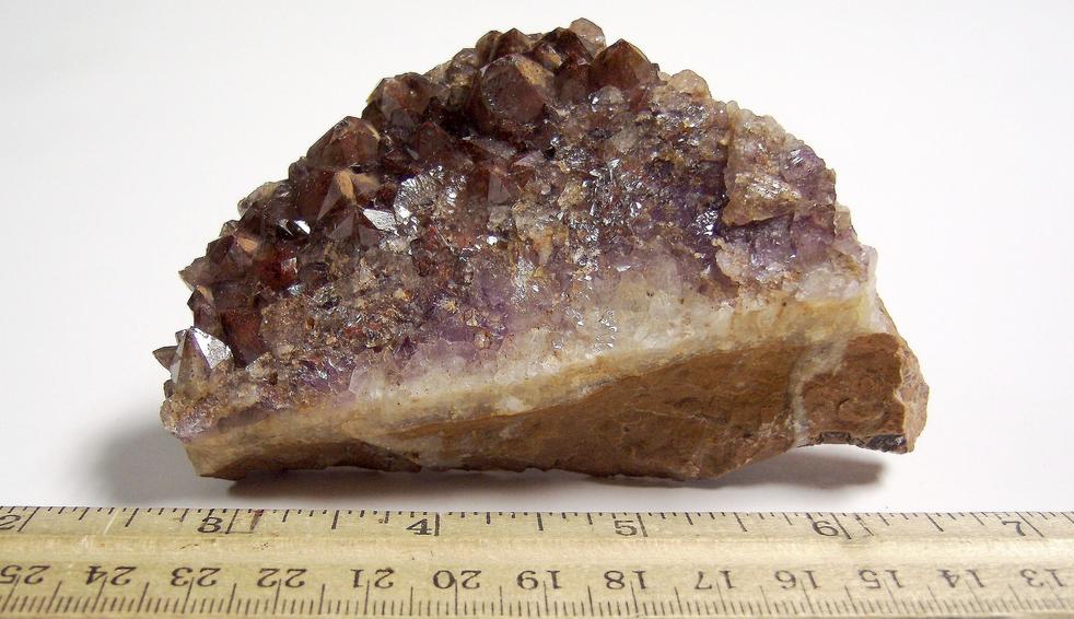 QUARTZ AMETHYST, HEMATITE - Thunder Bay District, Ontario, Canada