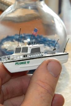 How to build your own Ship in a Bottle. Easy DIY nautical craft. www.DIYeasycrafts.com