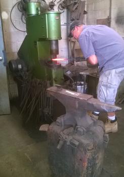 Annealing and re hardening steel for knife making. www.DIYeasycrafts.com