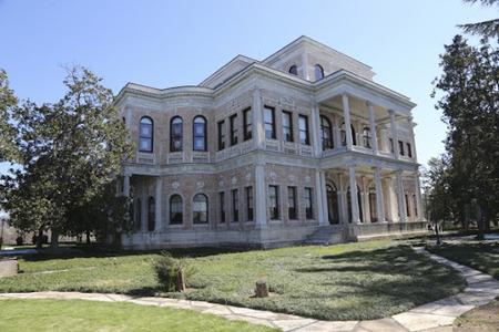 Mecidiye Mansion Ottoman Istanbul Turkey - Bahadir Gezer