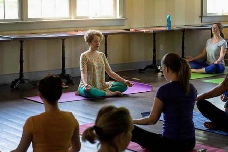 Prenatal Yoga Classes, Postnatal Support Groups - Mother's Embrace Yoga ...