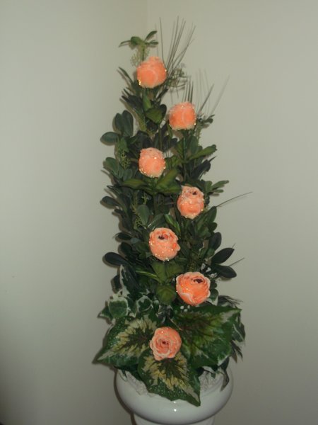 VERTICAL FLOWER ARRANGEMENT | KARAMELLU PET & GARDEN