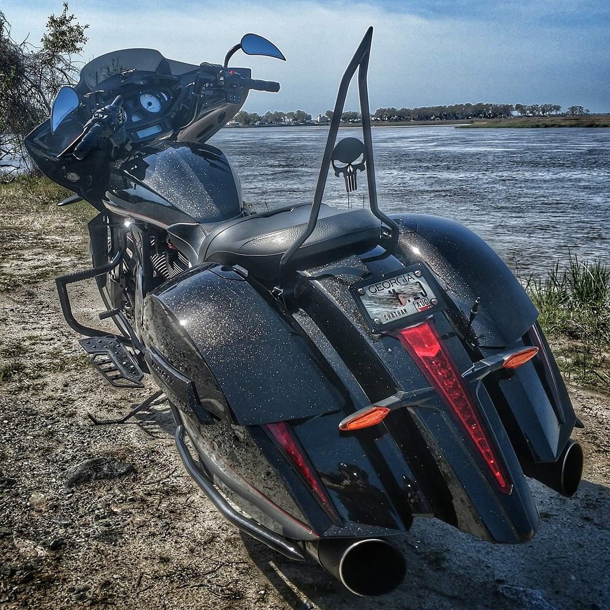 Sissy Bar Scout Bobber Images