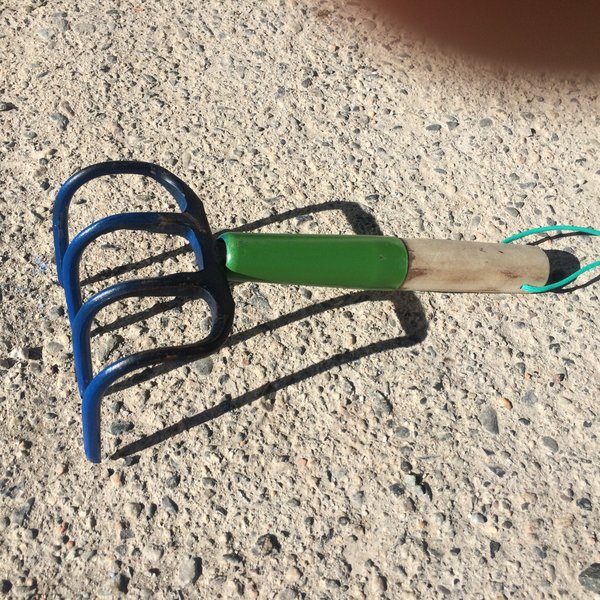 Kid Digger 4 Tined Maine Clam Gear makes and sells clam digging