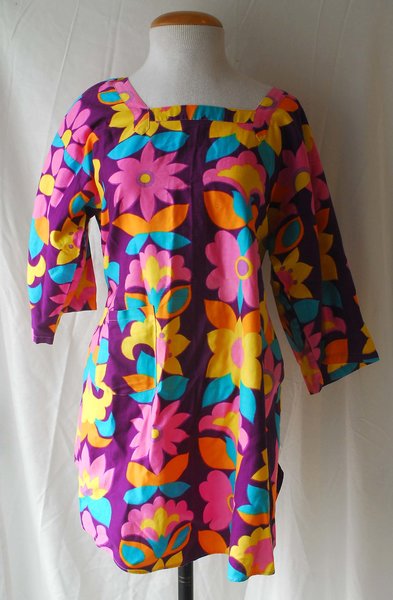 Women's 1960s Design House purple flower tie-back hawaiian smock ...