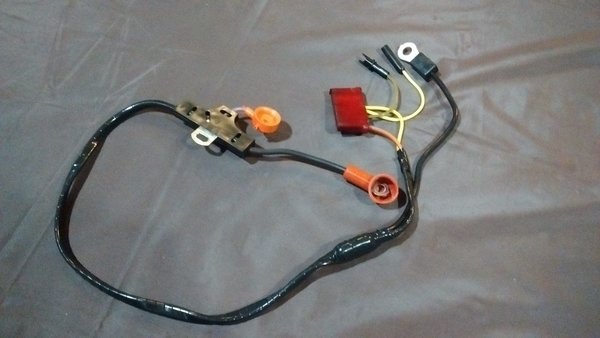 71 Ford Mustang alternator to voltage regulator wiring harness V8 w