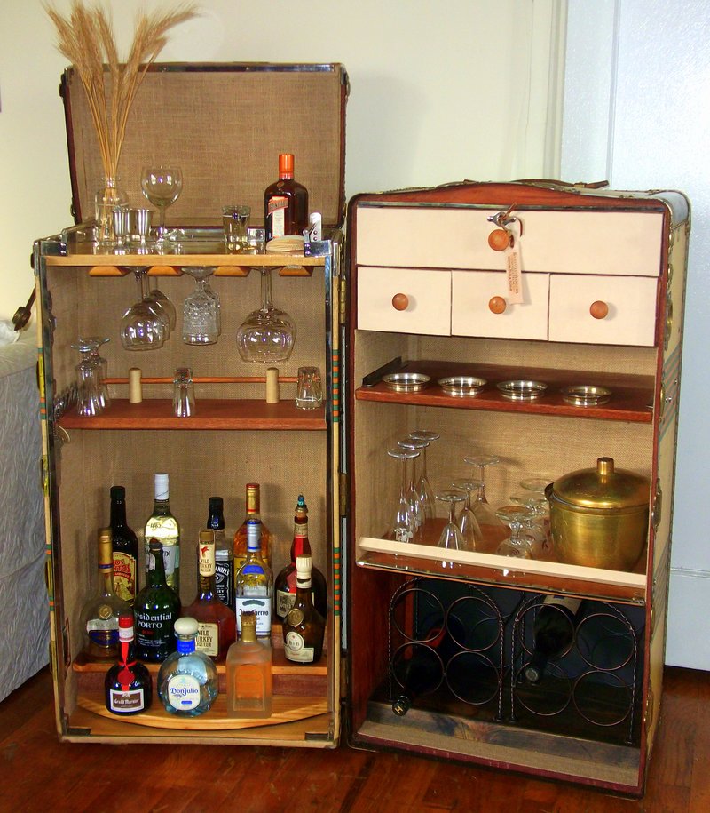 Steamer Trunk Bar