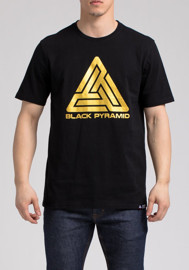 nike pyramid t shirt